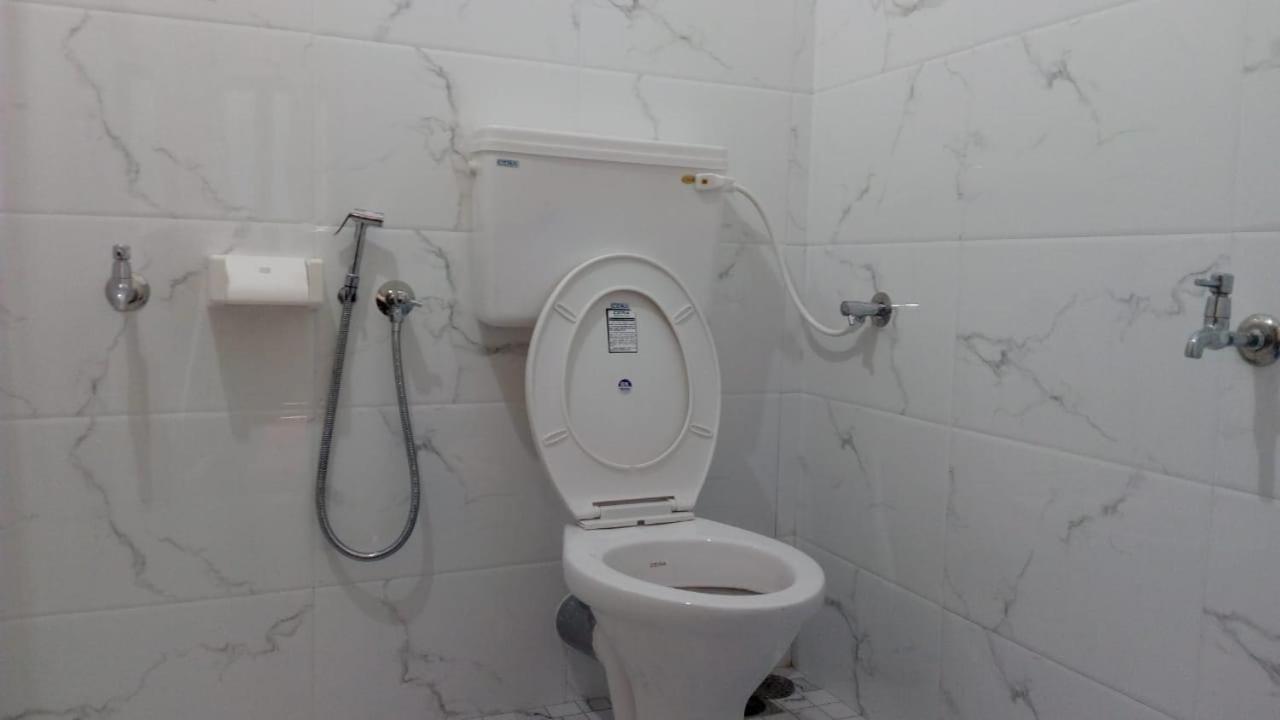 Coconut Garden Apartment Cherai Beach ภายนอก รูปภาพ