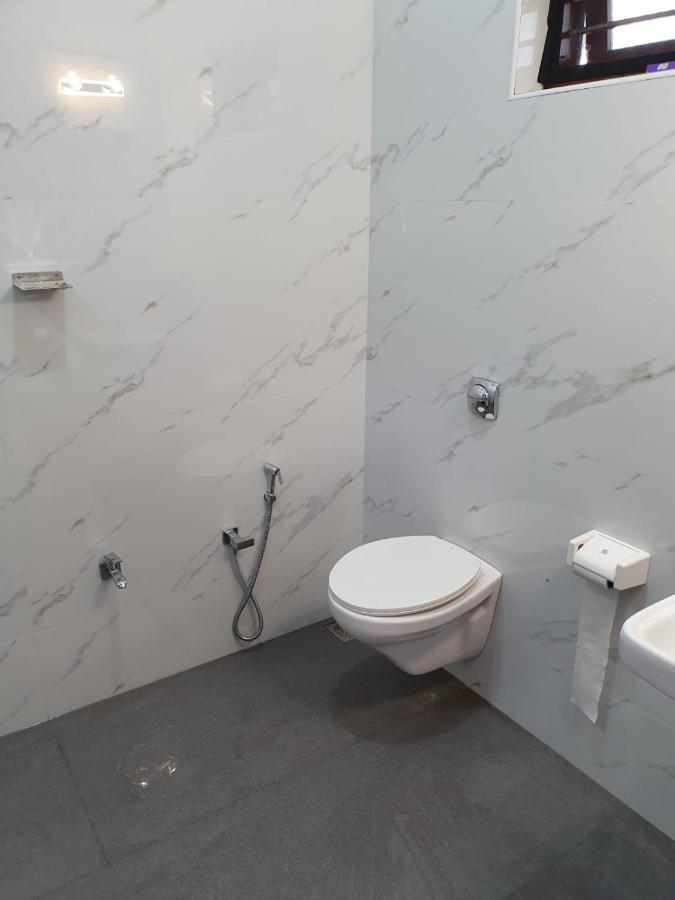 Coconut Garden Apartment Cherai Beach ภายนอก รูปภาพ